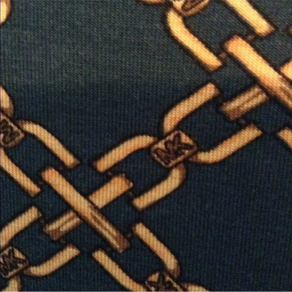 New Michael Kors Green Chain tee shirt pullover